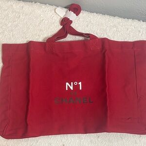 Chanel Beaute No 1 Bag NWT